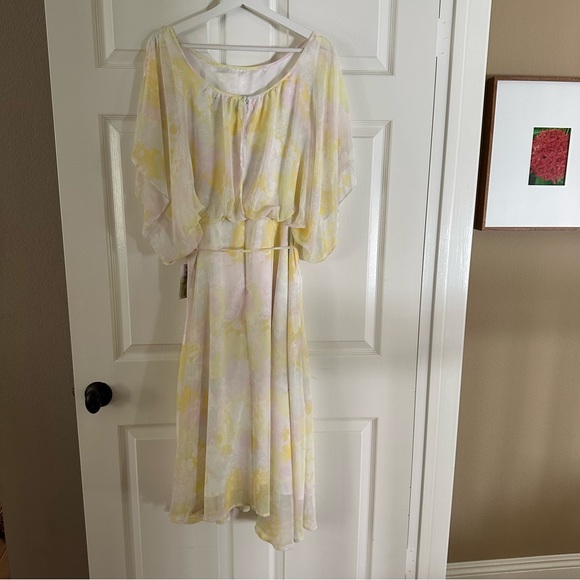 NWT ModCloth Flowy Floral Midi Dress in Pastel Yellow, Pink with Tie Waist - Picture 5 of 16